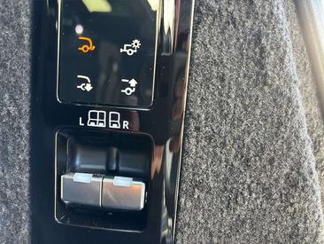 Land Rover Range Rover Sport SV Edition One — photo 11