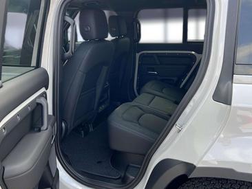 Land Rover Defender 110 D200 S — photo 16
