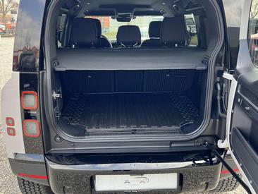 Land Rover Defender 110 D200 S — photo 23