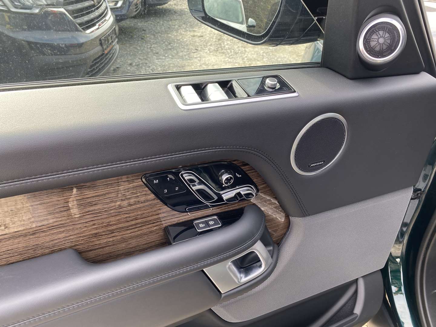 Land Rover Range Rover D350 Pano*Leder*Matrix*Meridian - 2022 - Joinsteer - #4
