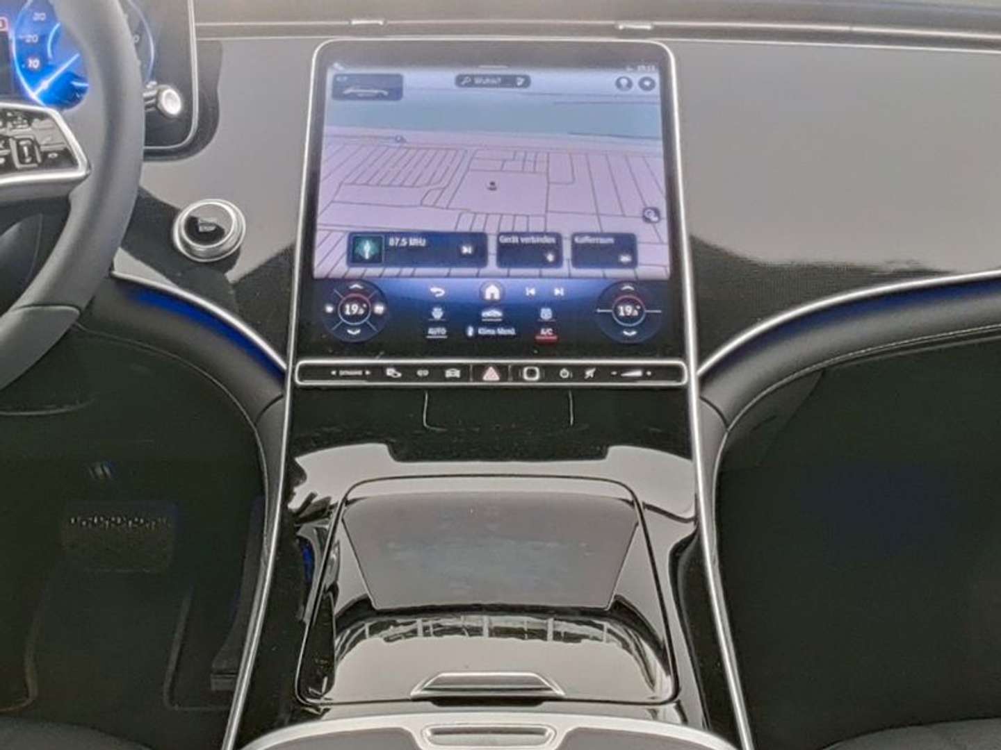 Mercedes EQE 300 ElectricArt - 2025 - Joinsteer - #4