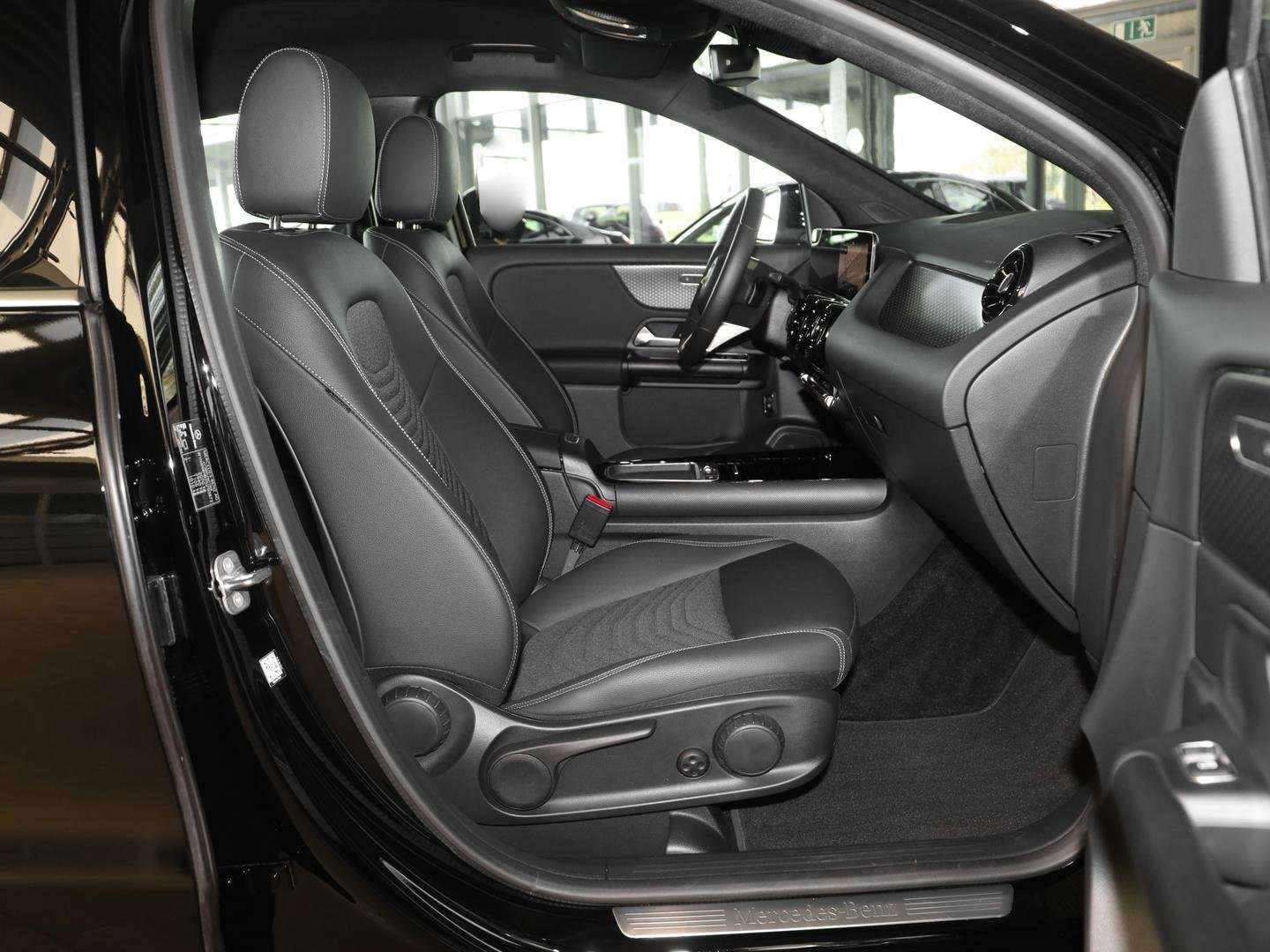 Mercedes GLA 200 - 2024 - Joinsteer - #5