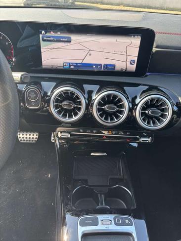 Mercedes CLA 200 200 AMG Line — photo 17