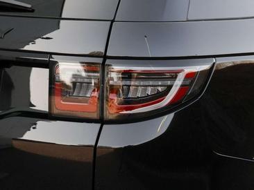 Land Rover Discovery Sport D200 Dynamic S 150 KW — photo 16