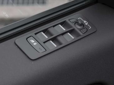 Land Rover Discovery Sport D200 Dynamic S 150 KW — photo 20