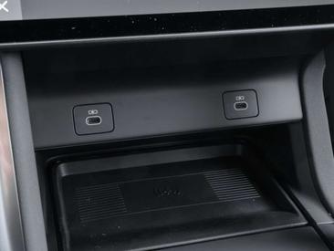 Land Rover Discovery Sport D200 Dynamic S 150 KW — photo 29