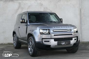 Land Rover Defender 90 3.0 D MHEV D200 — photo 2