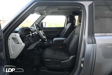Land Rover Defender 90 3.0 D MHEV D200 — photo 12