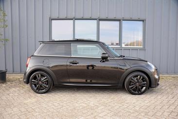 Mini Cooper JCW Cooper — photo 10