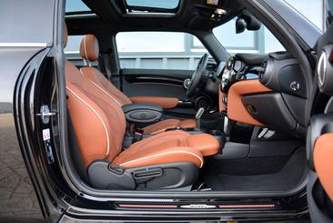 Mini Cooper JCW Cooper — photo 38