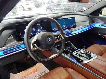 BMW I7 EDrive50 — photo 4
