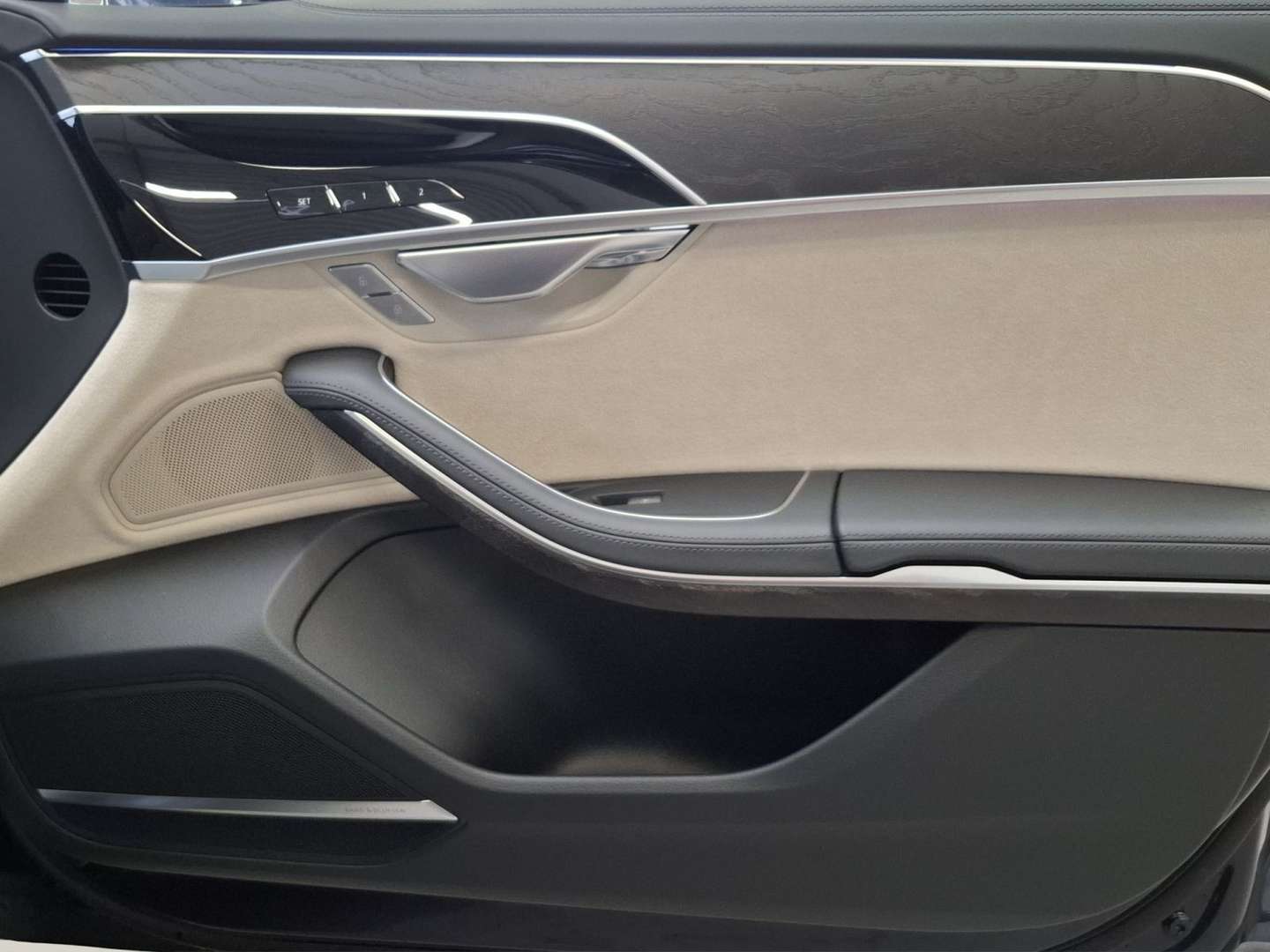 Audi A8 L 60 TFSI E - 2025 - Joinsteer - #17