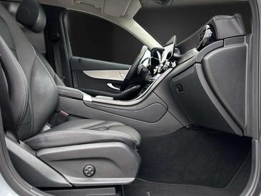 Mercedes GLC 300e — photo 15
