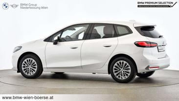 BMW 218d — photo 4