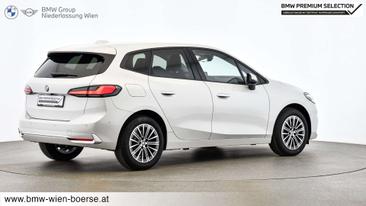 BMW 218d — photo 8