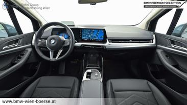 BMW 218d — photo 13