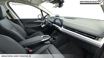 BMW 218d — photo 22