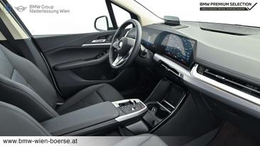BMW 218d — photo 23