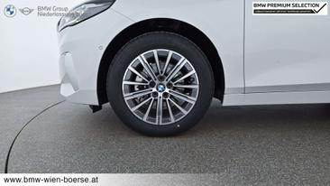 BMW 218d — photo 24