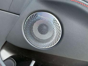 BMW XM RED LABEL — photo 10