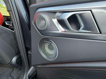 BMW XM RED LABEL — photo 12