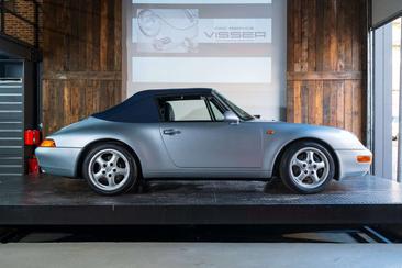 Porsche 993 Carrera 2 — photo 2