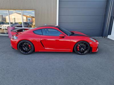 Porsche 718 Cayman GT4