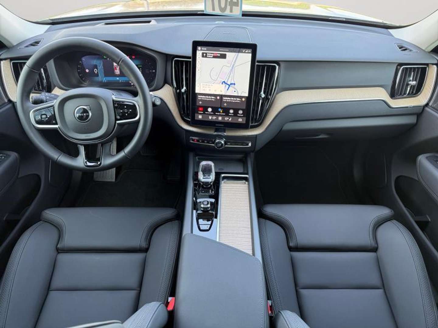 Volvo XC60 T6 Plus - 2025 - Joinsteer - #4