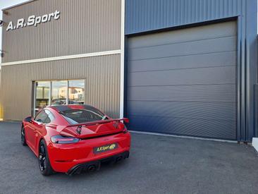 Porsche 718 Cayman GT4 — photo 9