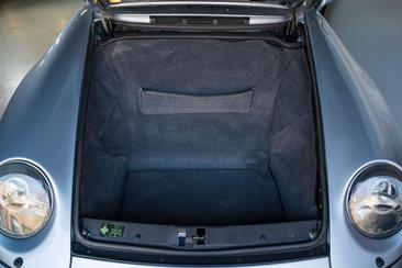 Porsche 993 Carrera 2 — photo 15