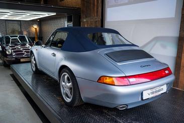 Porsche 993 Carrera 2 — photo 17