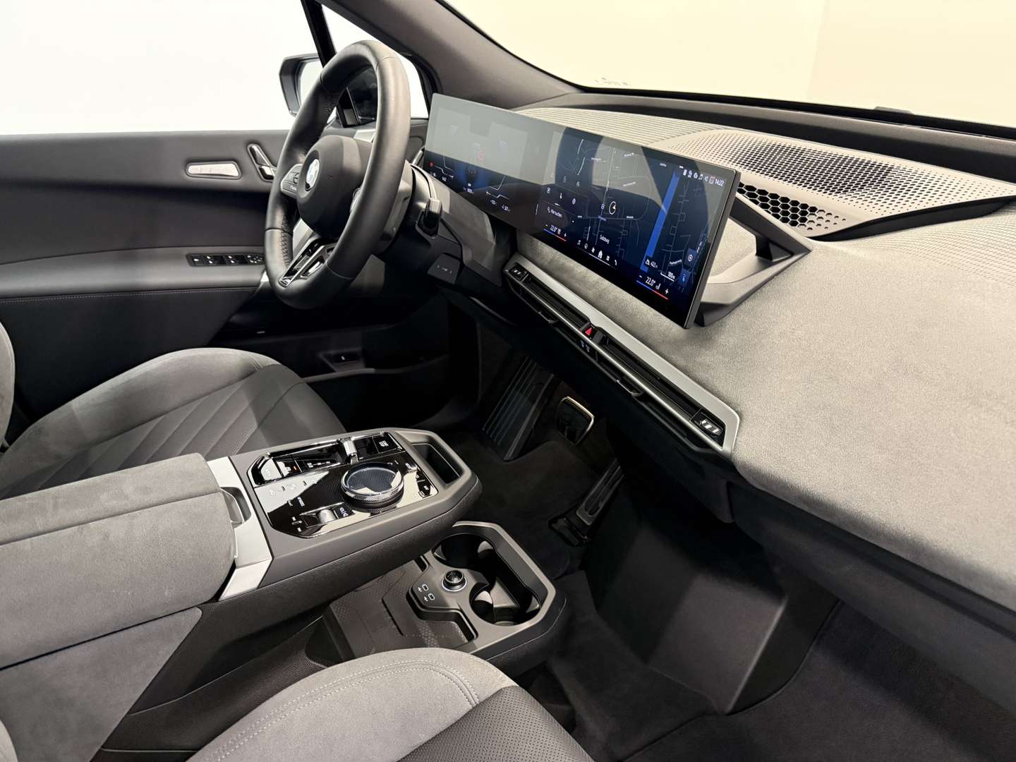 BMW IX XDrive60 - 2025 - Joinsteer - #5