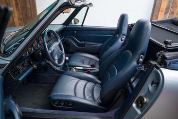 Porsche 993 Carrera 2 — photo 28