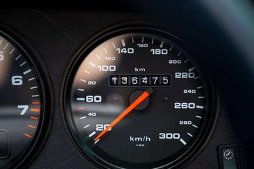Porsche 993 Carrera 2 — photo 33