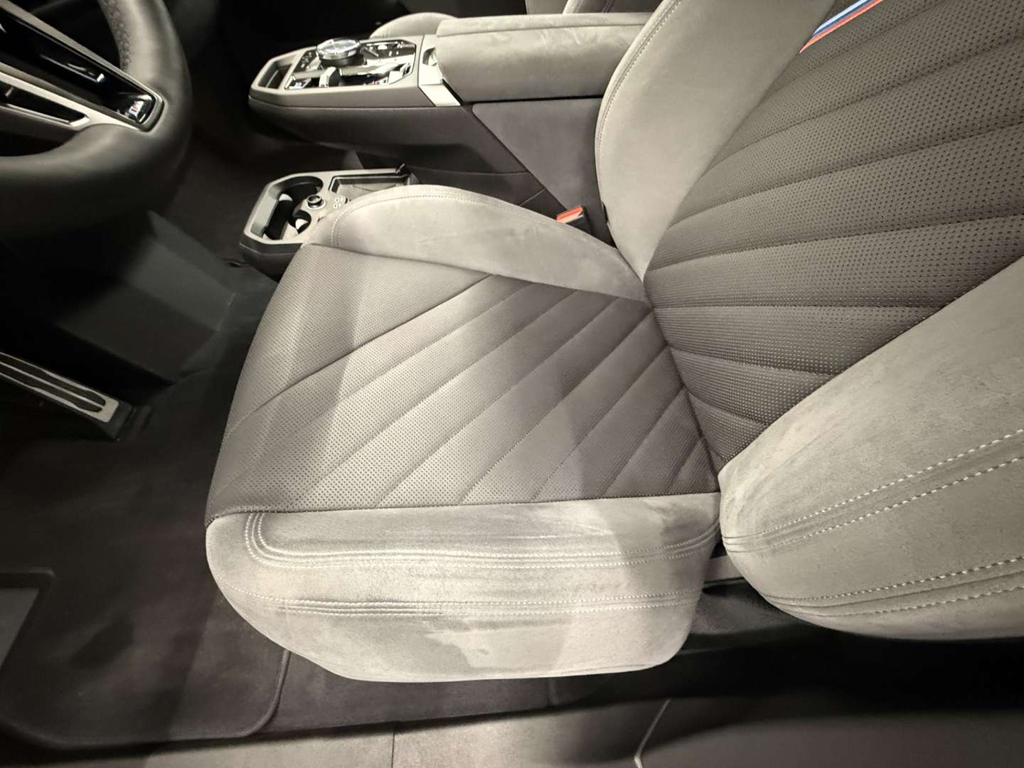 BMW IX XDrive60 - 2025 - Joinsteer - #12