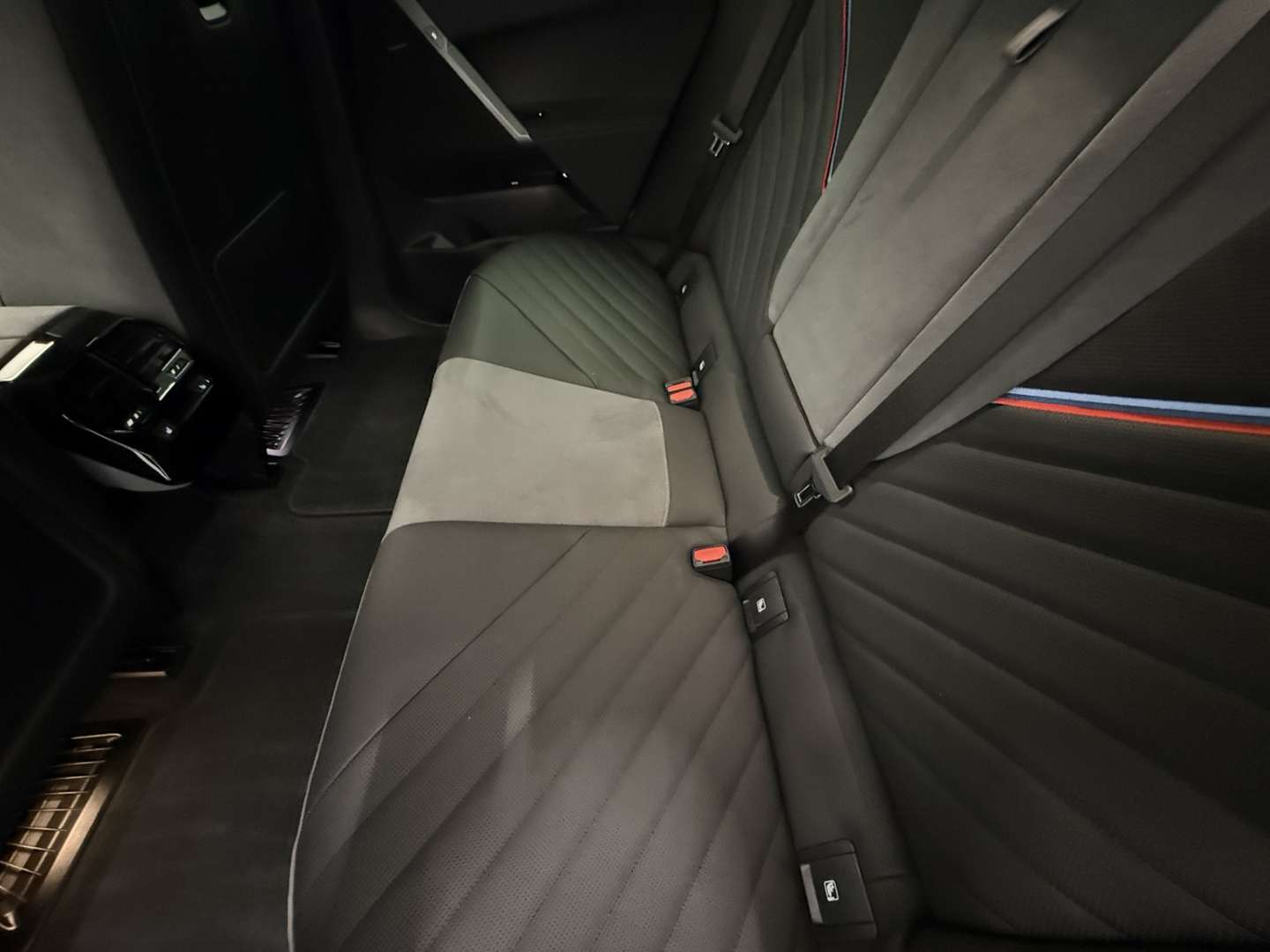 BMW IX XDrive60 - 2025 - Joinsteer - #13