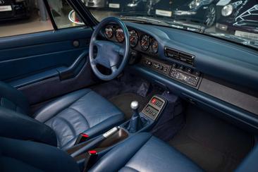 Porsche 993 Carrera 2 — photo 39