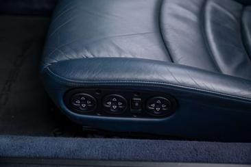 Porsche 993 Carrera 2 — photo 43