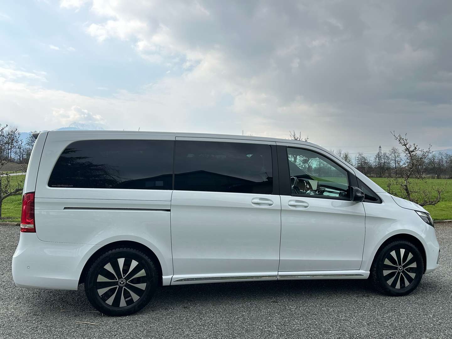 Mercedes EQV 300 - 2023 - Joinsteer - #2