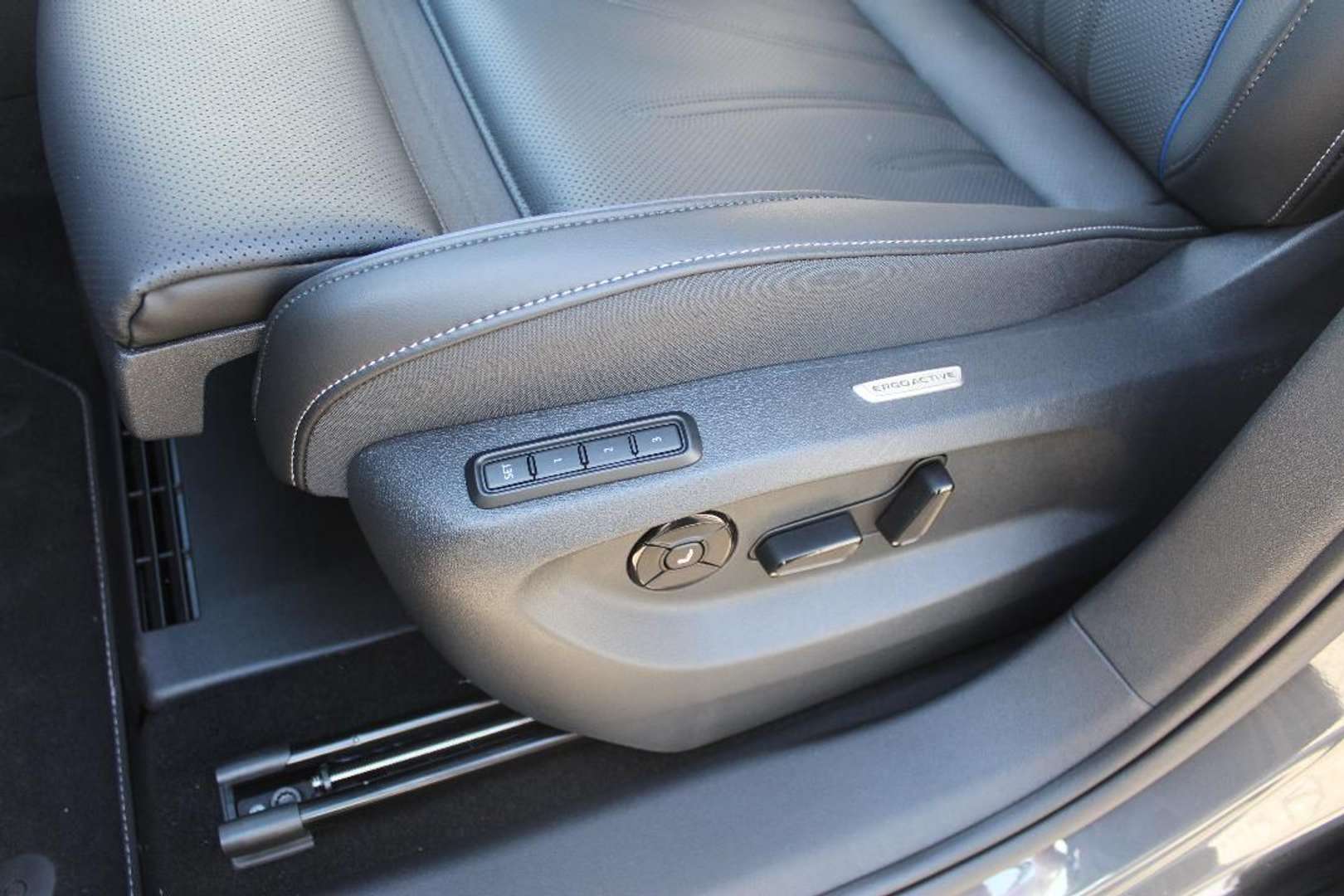 Volkswagen TIGUAN ETSI R-Line - 2025 - Joinsteer - #9