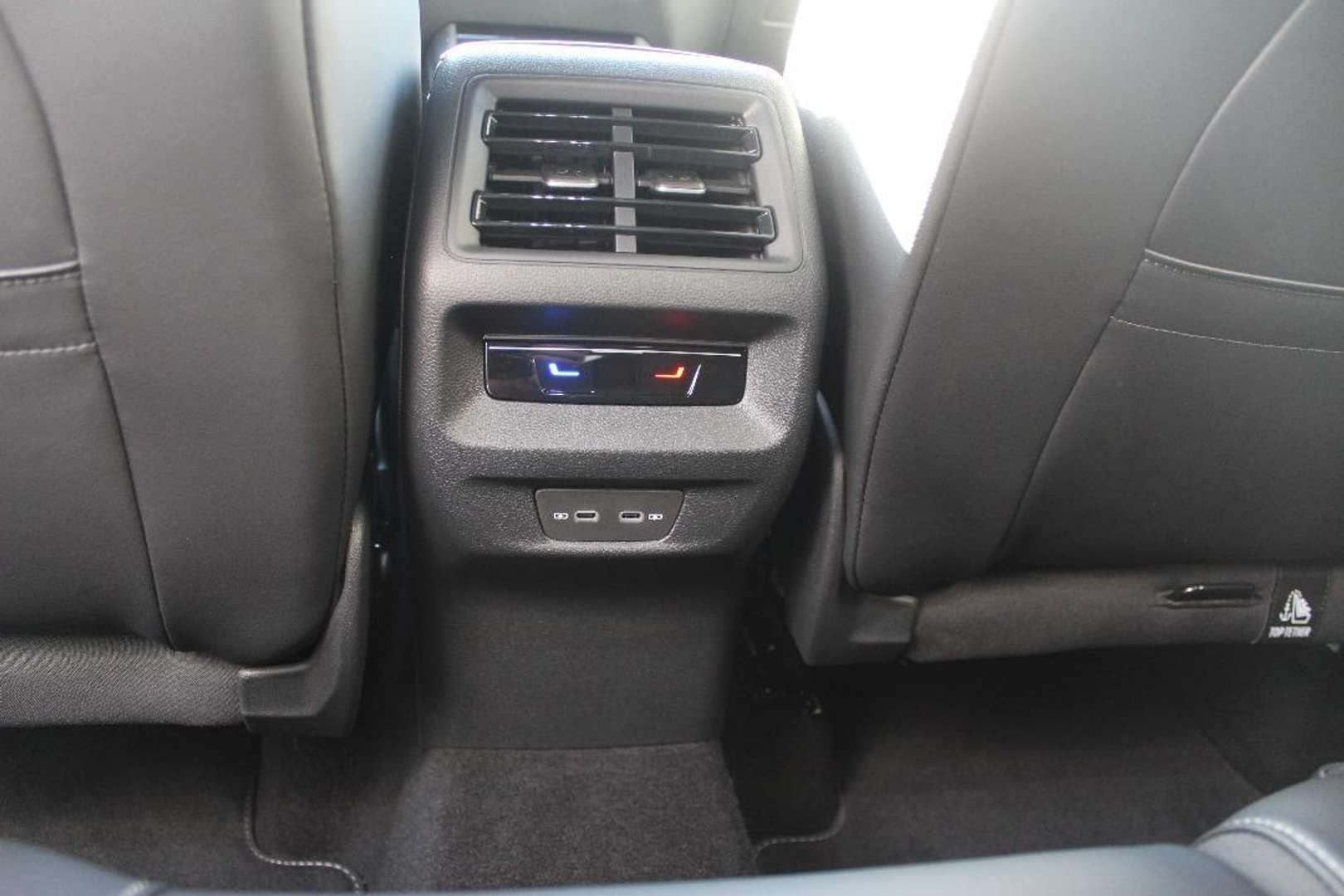 Volkswagen TIGUAN ETSI R-Line - 2025 - Joinsteer - #11