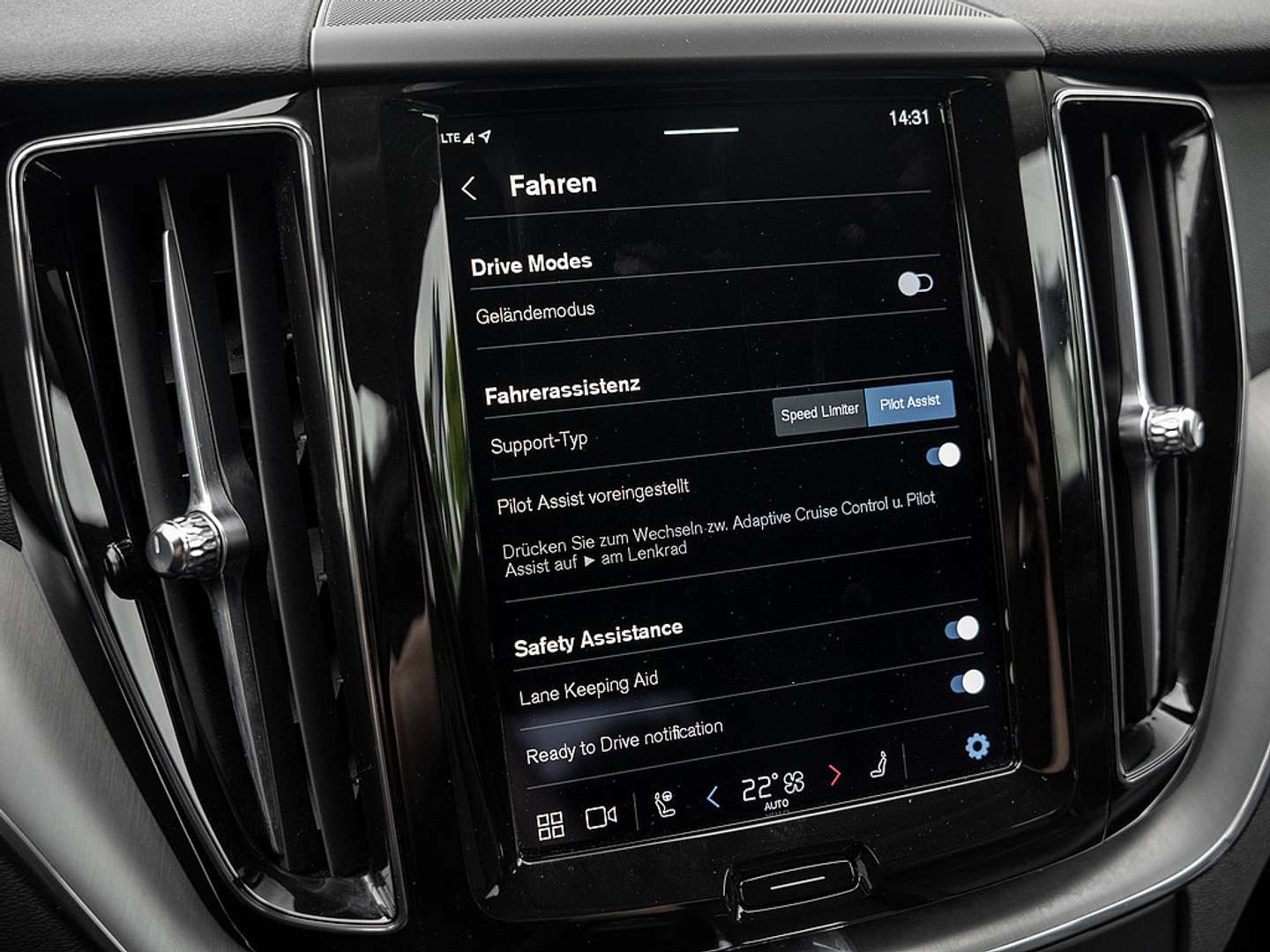 Volvo XC60 B4 Momentum - 2022 - Joinsteer - #11