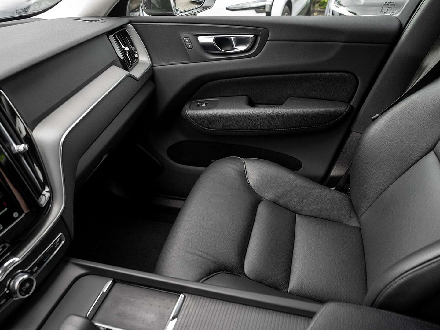 Volvo XC60 B4 Momentum - 2022 - Joinsteer - #16