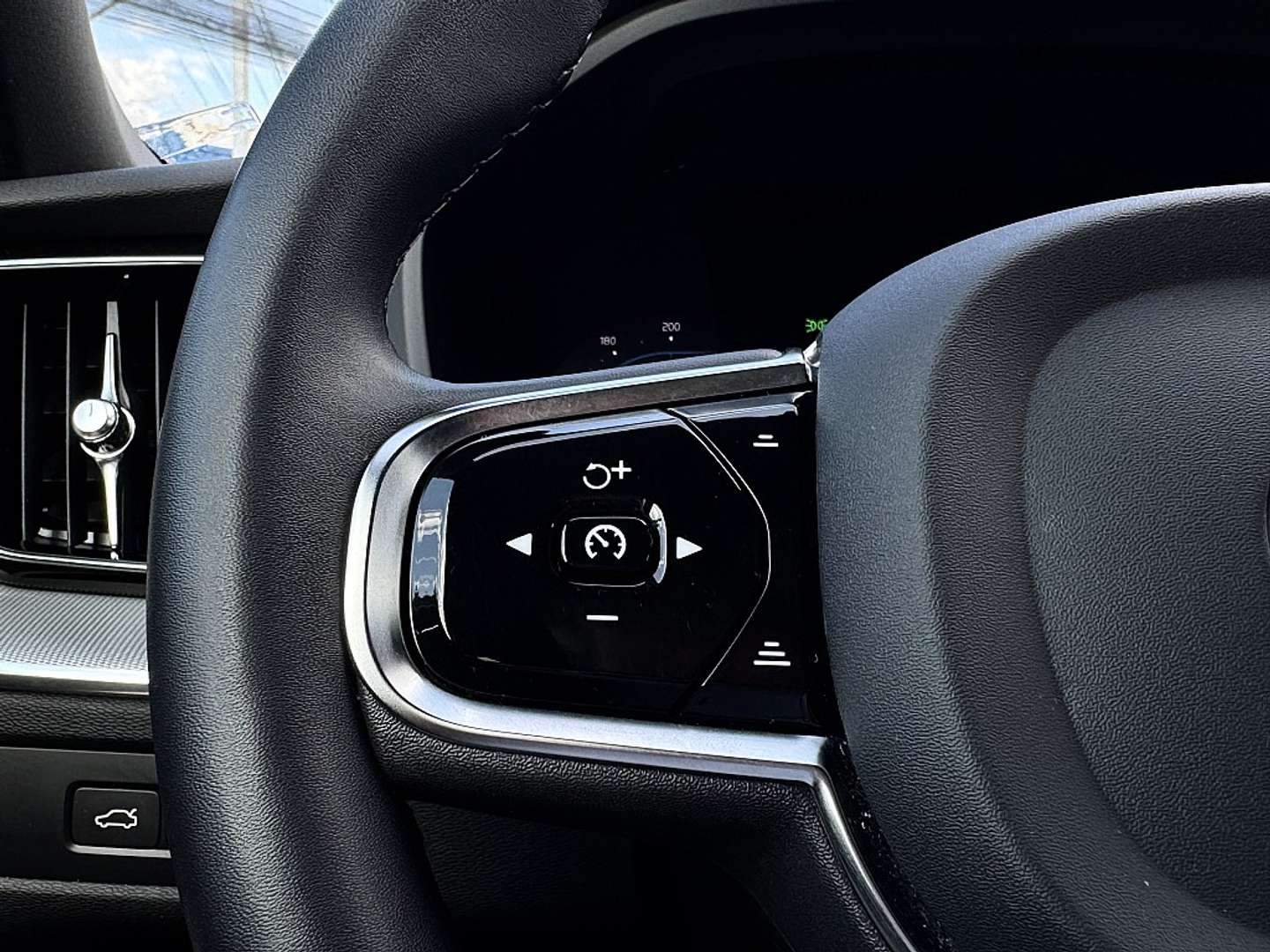 Volvo XC60 T6 Recharge Plus - 2023 - Joinsteer - #29