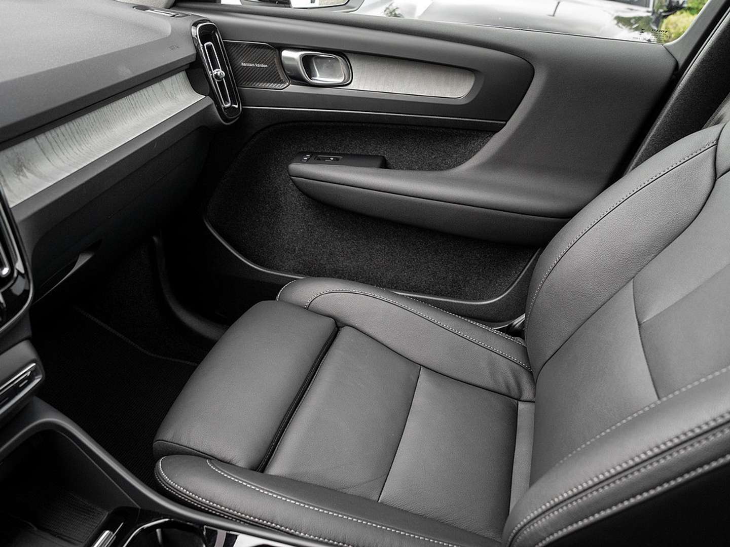 Volvo XC40 B4 Ultimate - 2024 - Joinsteer - #13