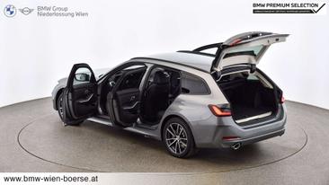 BMW 330e 330e XDrive — photo 10
