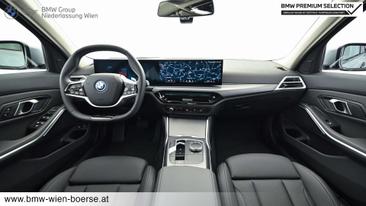 BMW 330e 330e XDrive — photo 15