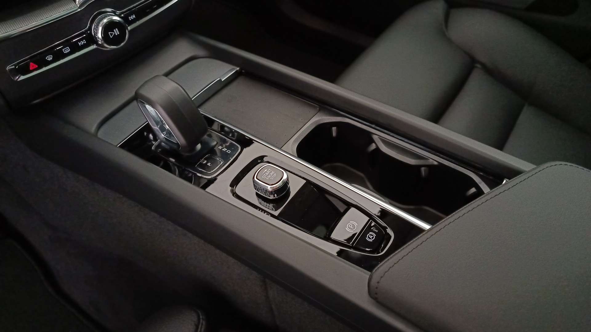 Volvo XC60 T6 Plus - 2025 - Joinsteer - #16
