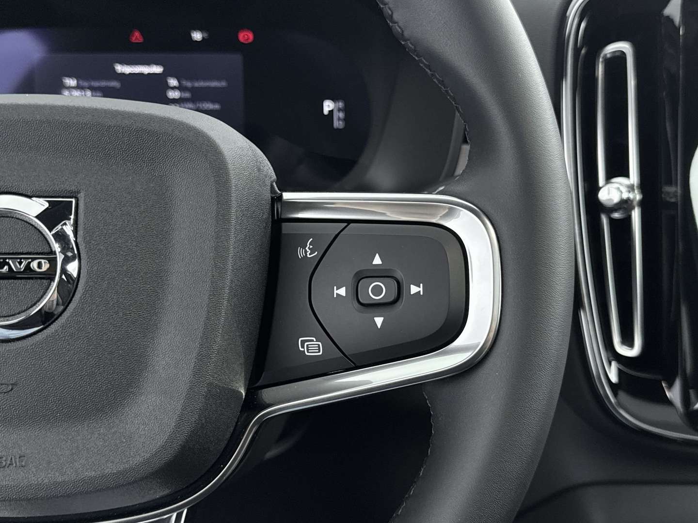 Volvo C40 Twin Motor Ultimate - 2023 - Joinsteer - #12