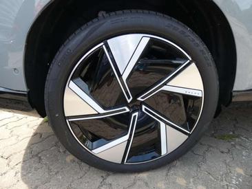 Volvo EX90 Twin Motor — photo 10